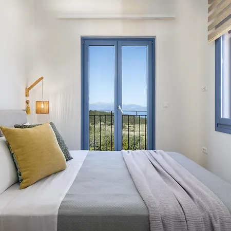Ariste With Stunning Views Near Fiscardo Villa *
