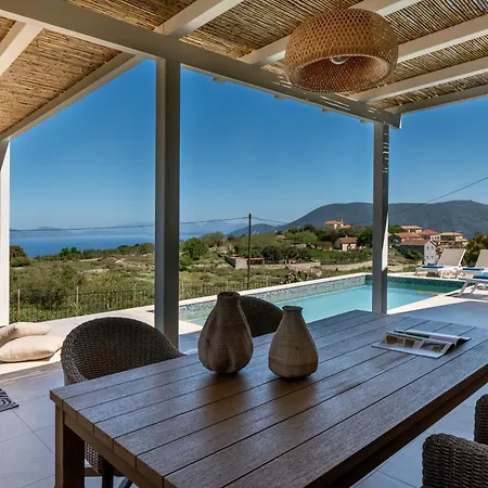 Vilă Ariste With Stunning Views Near Fiscardo