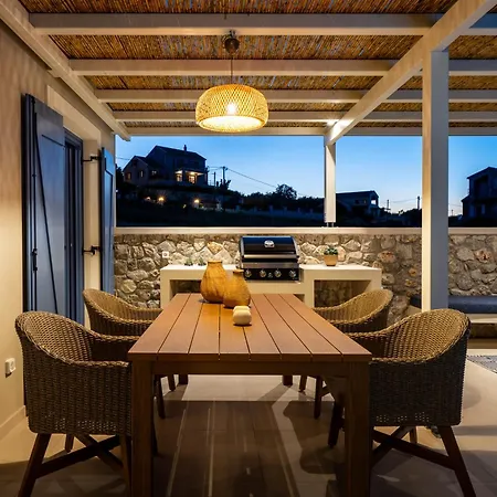 Villa Ariste With Stunning Views Near Fiscardo Katsarata