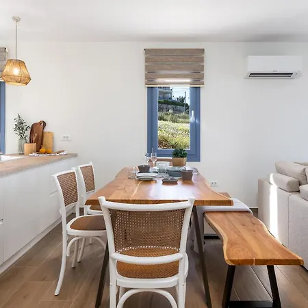 Ariste With Stunning Views Near Fiscardo Villa *