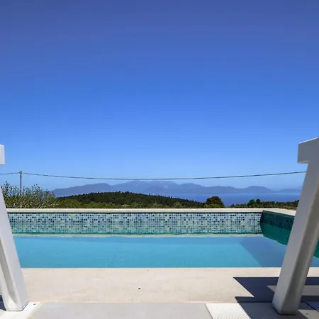 Vilă Ariste With Stunning Views Near Fiscardo *