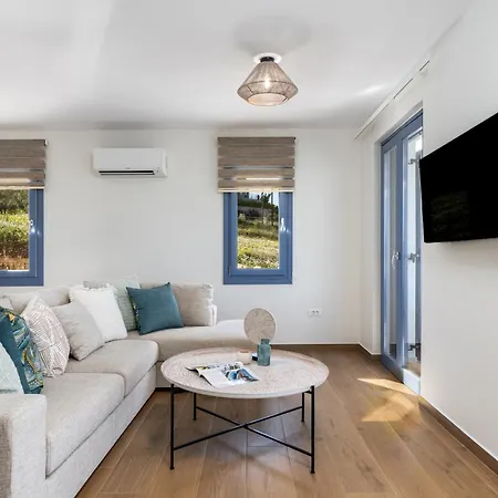 Villa Ariste With Stunning Views Near Fiscardo Katsarata