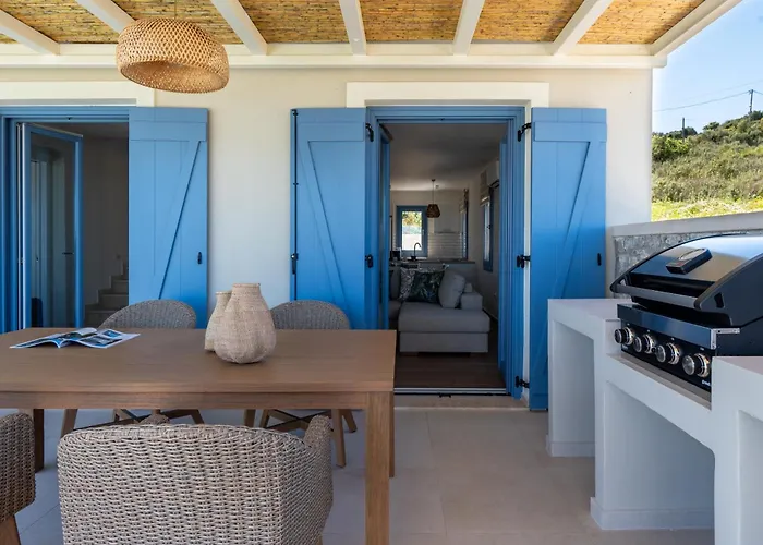 Ariste With Stunning Views Near Fiscardo Villa *